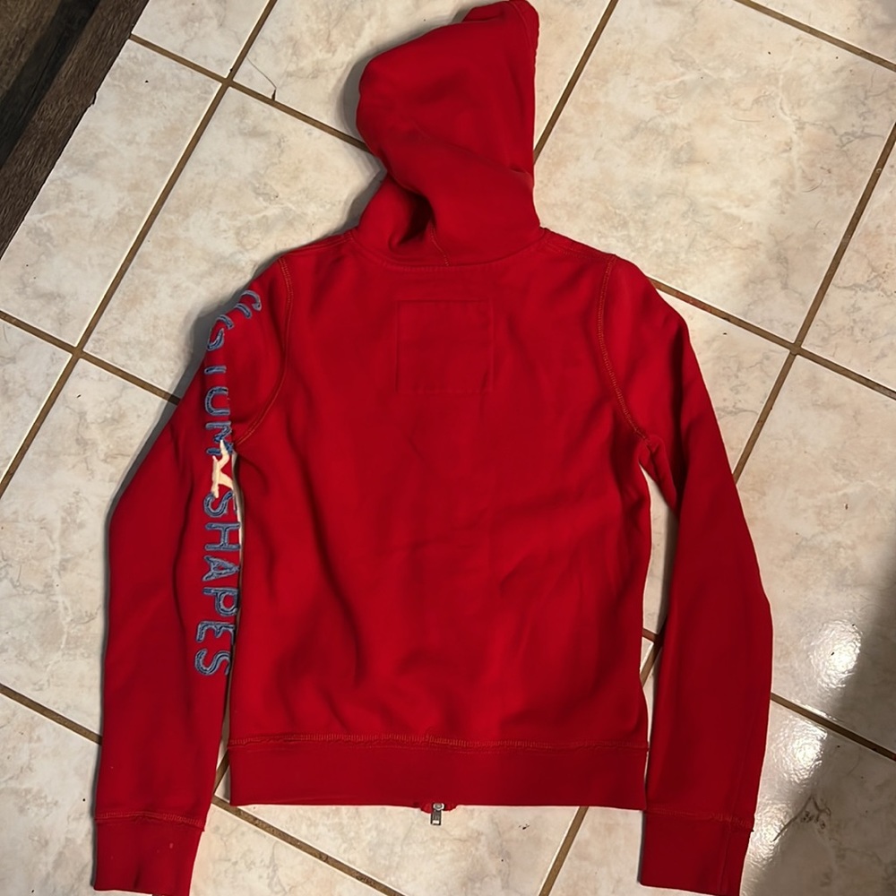 Hollister - Picture 5 of 6